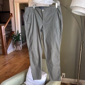 Women’s Gray Pants Bandolino Size 10 Trendy